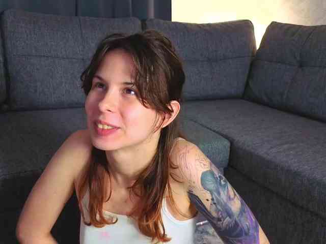 GirlNextDoorTV webcam