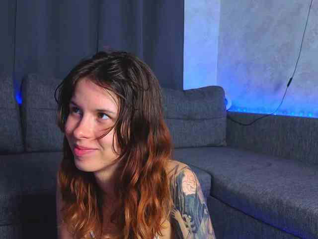 GirlNextDoorTV webcam