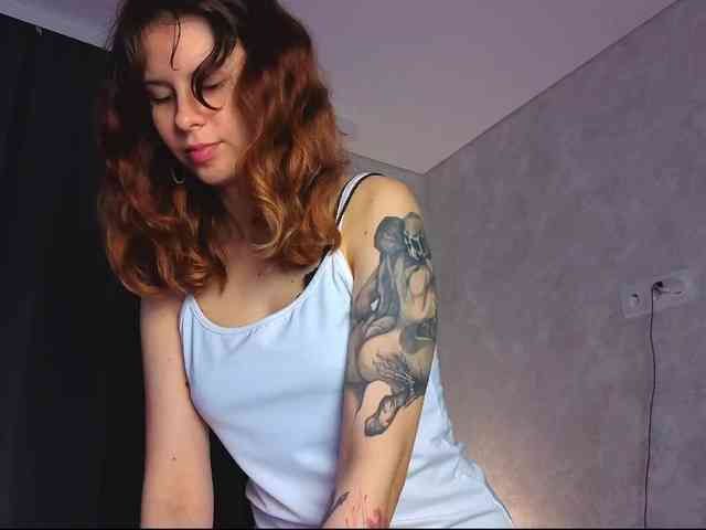 Model: GirlNextDoorTV