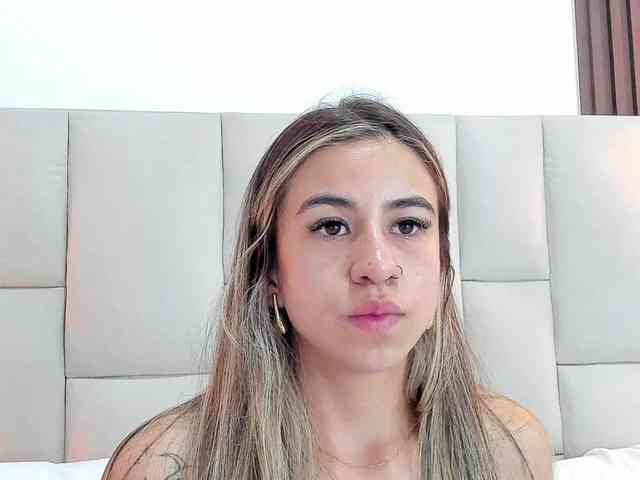 ArianaGreenblath webcam