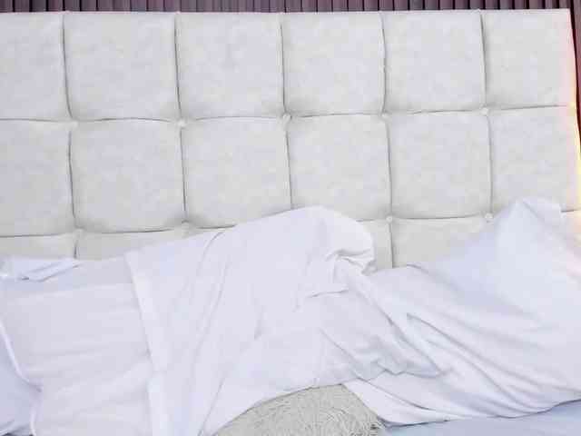 ArianaGreenblath webcam
