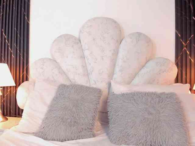 ArianaGreenblath webcam