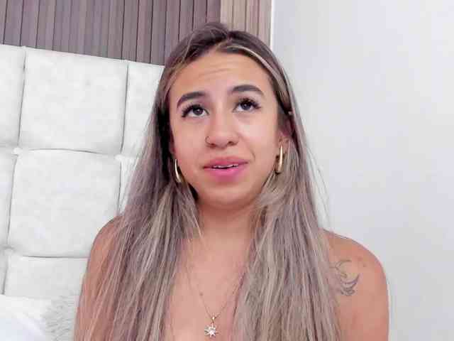 ArianaGreenblath webcam
