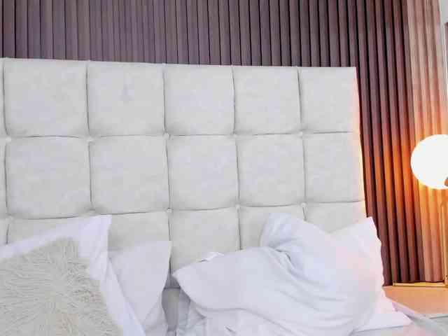ArianaGreenblath webcam