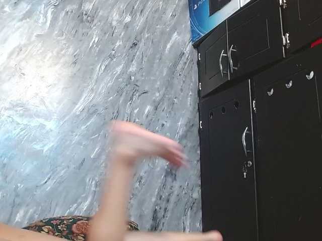 le modèle Angieestefany2026 est en webcam porno dans un show sur le site bongacams, il possède les tags suivants: Latino/Hispanic,Brunette,Shaved