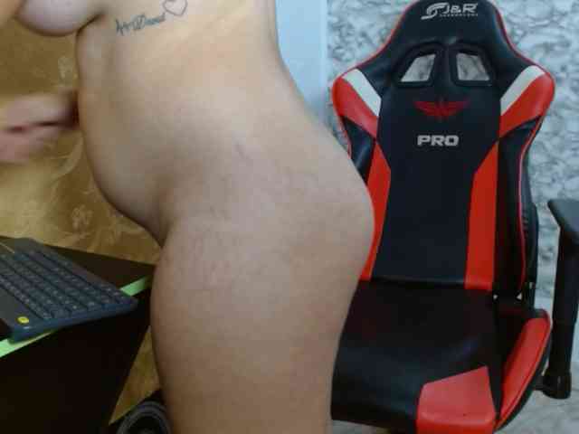 Ladycharlottex webcam