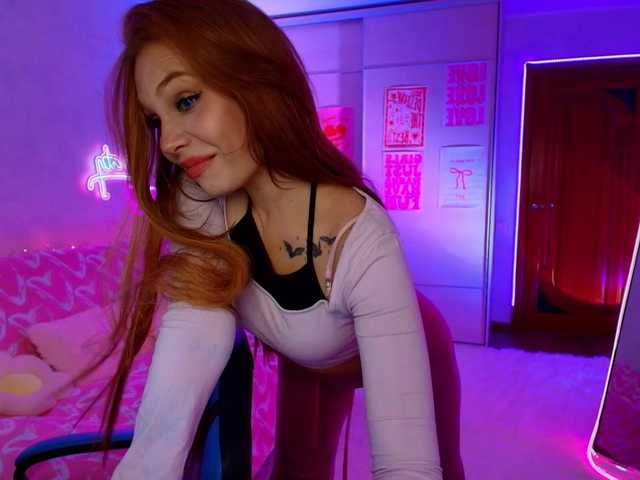 kira2681 live cam on BongaCams