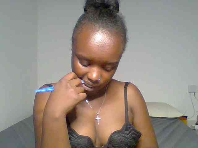 BubblyAngels webcam