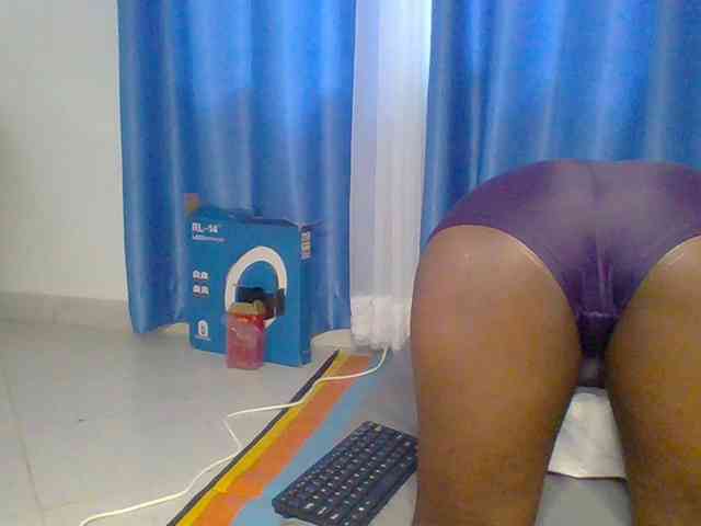 BubblyAngels webcam