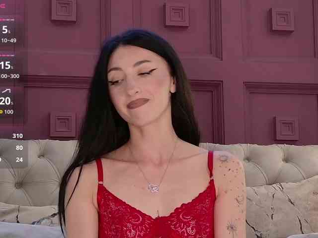 Model: EllieJules