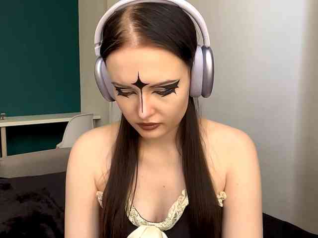 Modèle: DaynaHosler