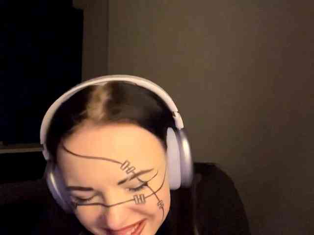 DaynaHosler webcam