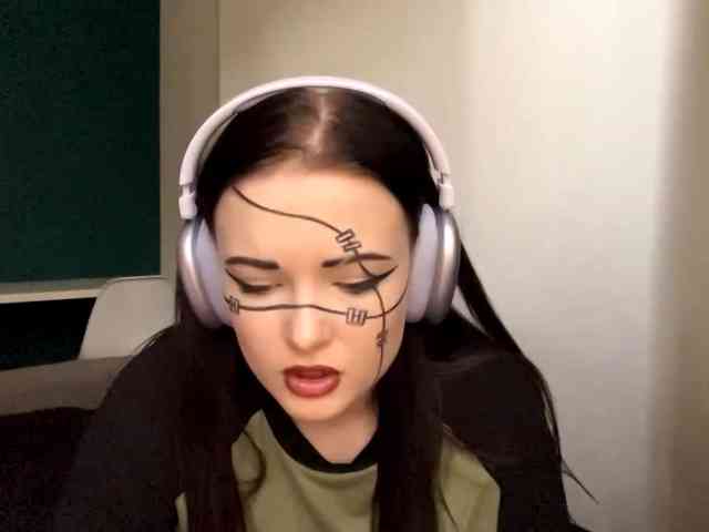 DaynaHosler webcam