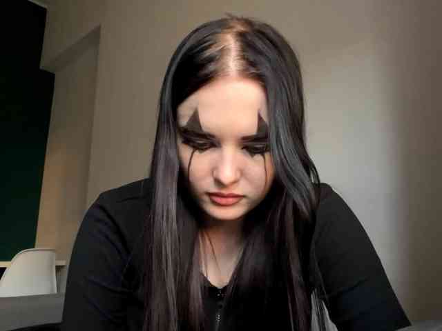 Modèle: DaynaHosler