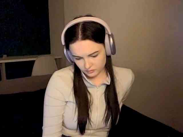 DaynaHosler webcam