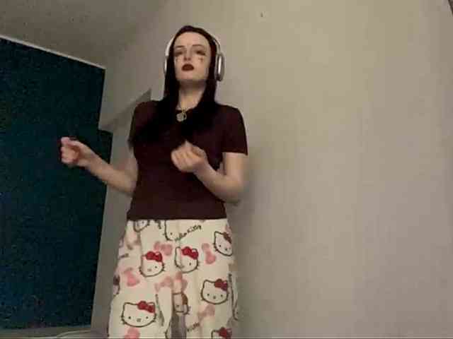 Modèle: DaynaHosler