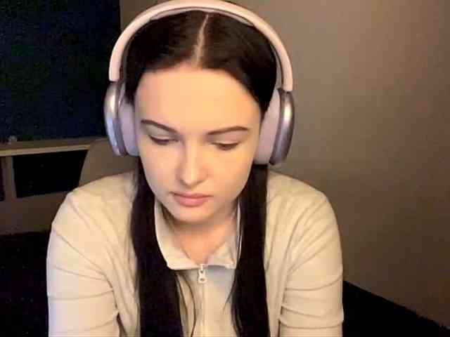 DaynaHosler webcam