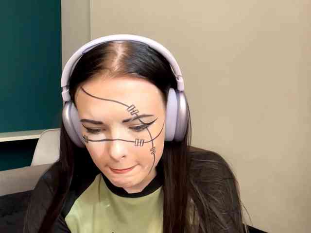 Modèle: DaynaHosler