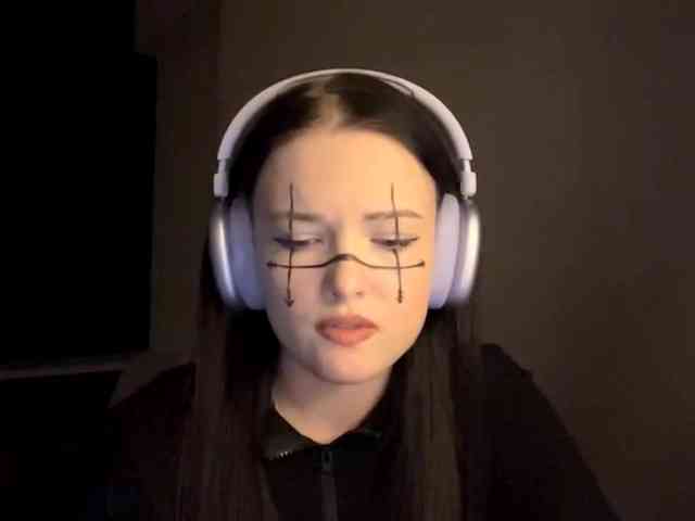 DaynaHosler webcam
