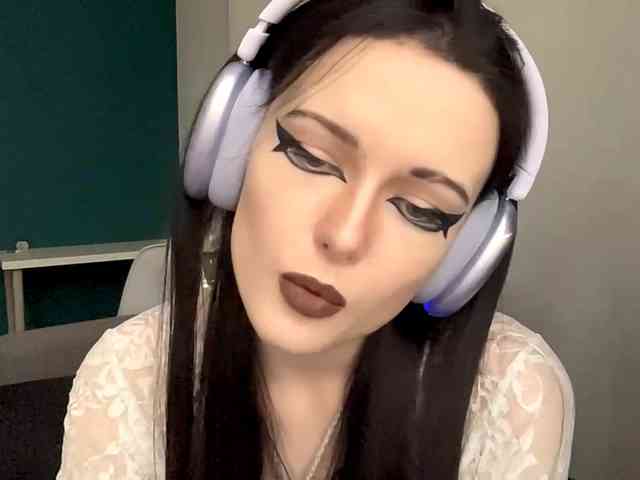 Modèle: DaynaHosler