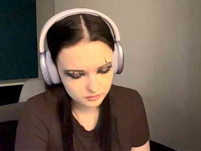 DaynaHosler webcam