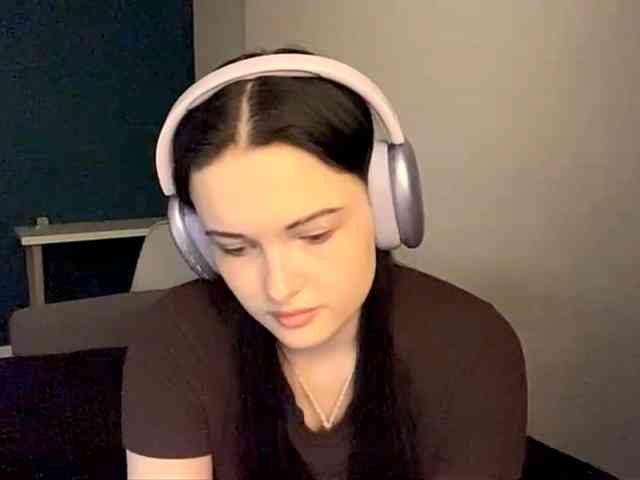 DaynaHosler webcam