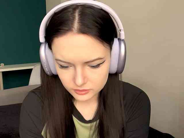 DaynaHosler webcam