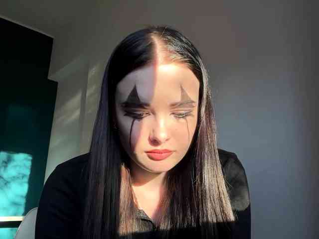 Modèle: DaynaHosler