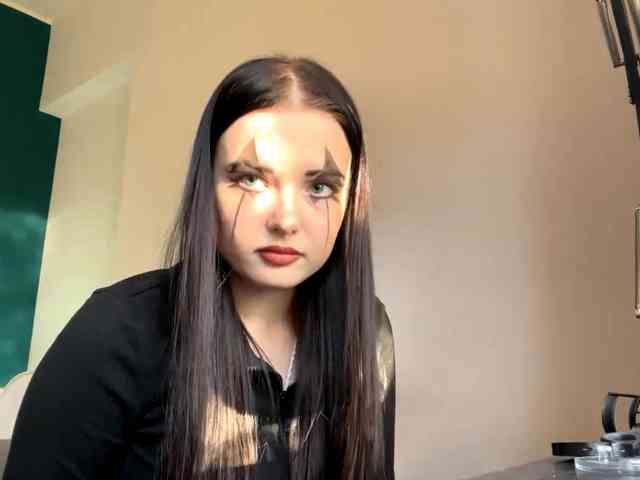 Modèle: DaynaHosler