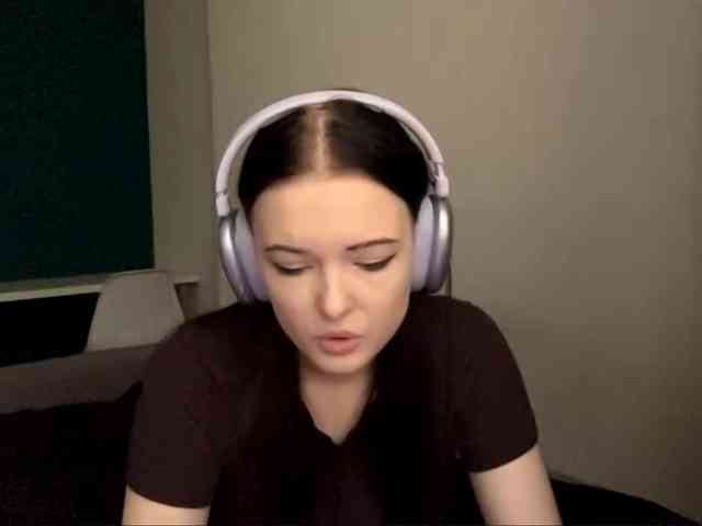 DaynaHosler webcam