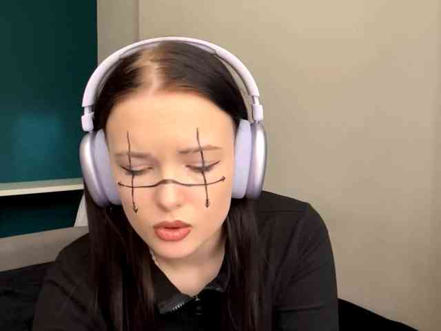 Modèle: DaynaHosler