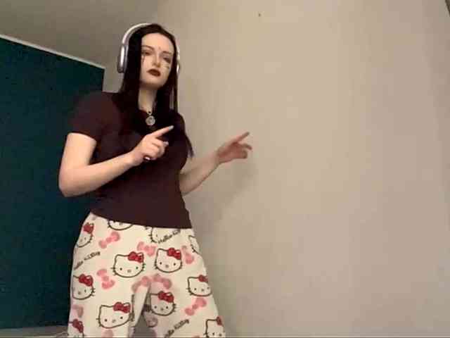 Modèle: DaynaHosler