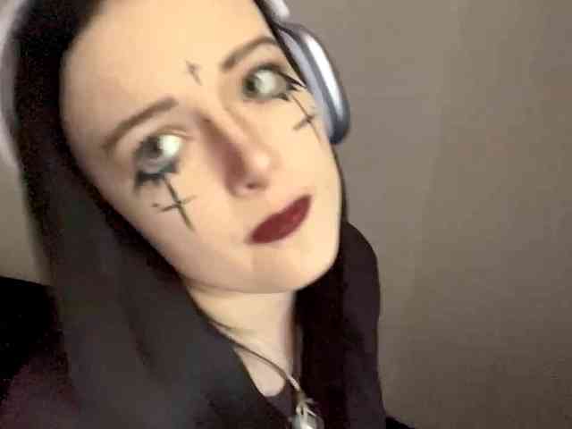 DaynaHosler webcam