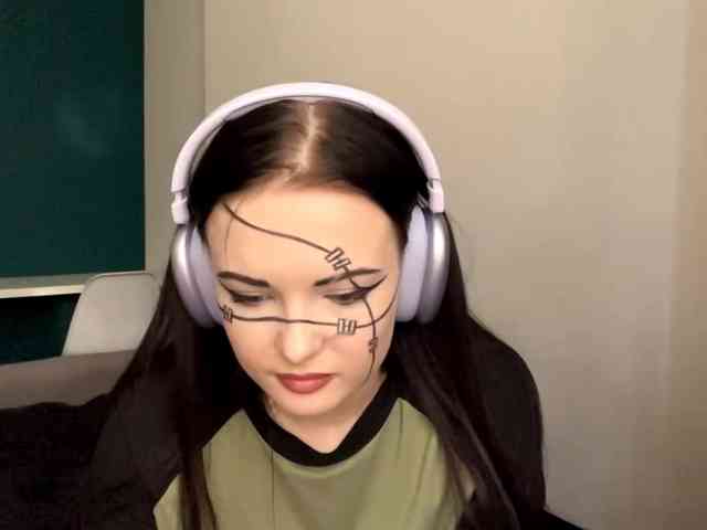 DaynaHosler webcam