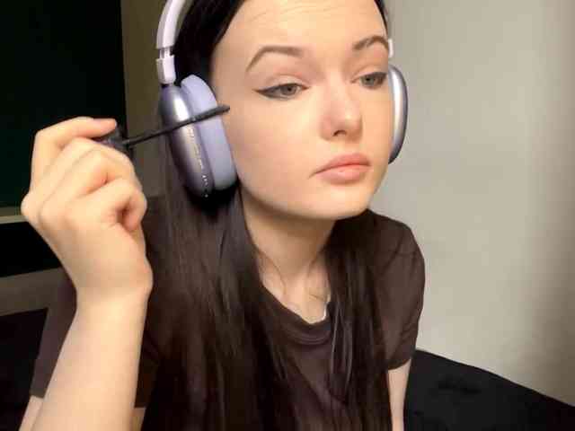 DaynaHosler webcam