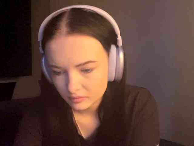 DaynaHosler webcam