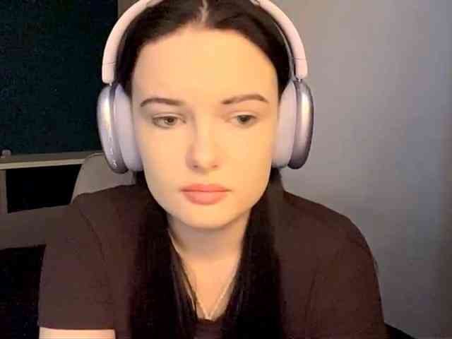 DaynaHosler webcam