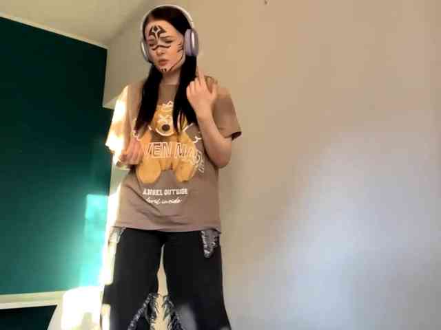 Modèle: DaynaHosler