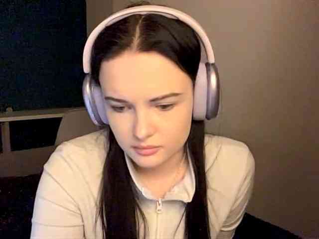 DaynaHosler webcam