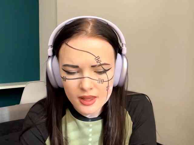 Modèle: DaynaHosler