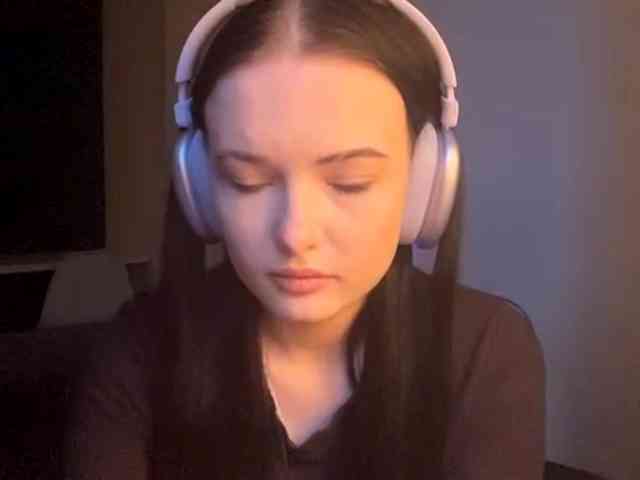 DaynaHosler webcam