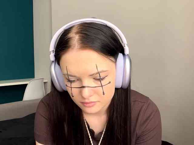 DaynaHosler webcam
