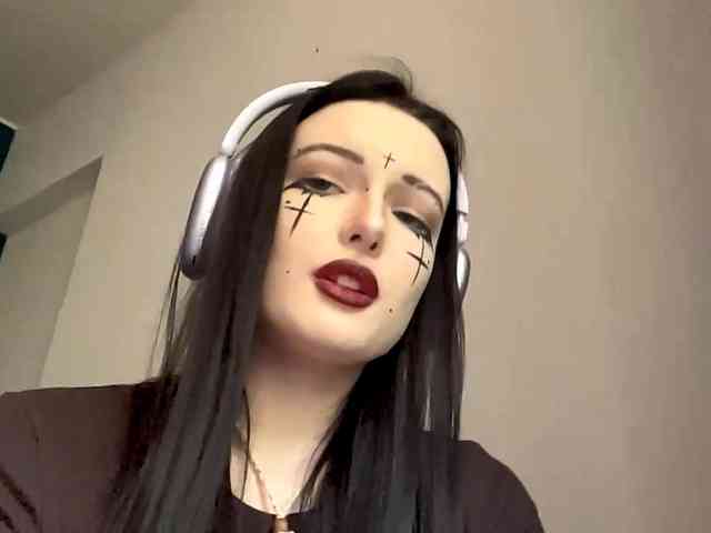 DaynaHosler webcam