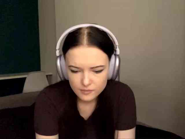 DaynaHosler webcam