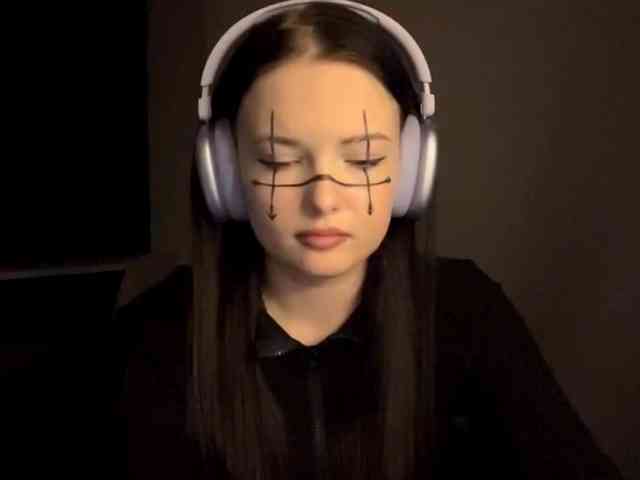 DaynaHosler webcam