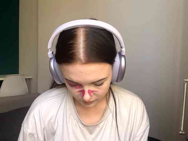 DaynaHosler webcam
