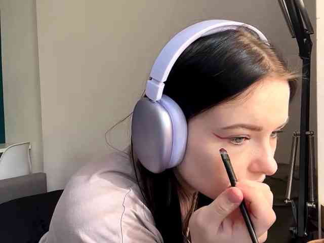 Modèle: DaynaHosler