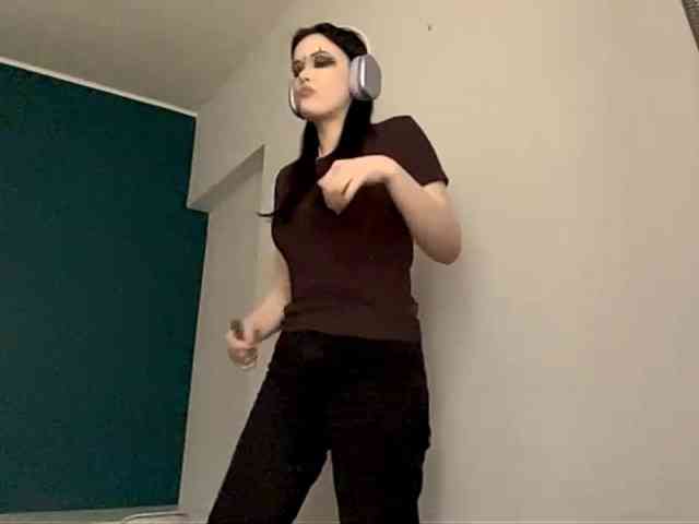 DaynaHosler webcam
