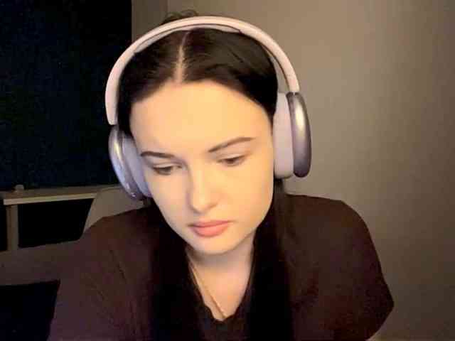 DaynaHosler webcam