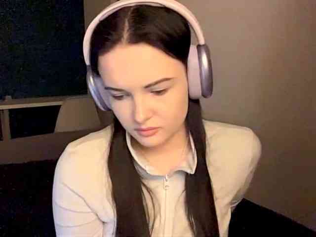 DaynaHosler webcam